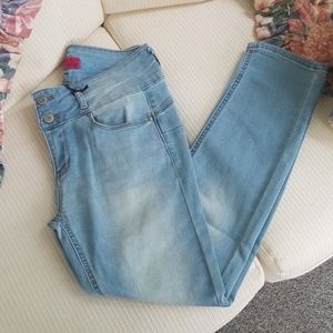 NWT Booty sculpting jeans!